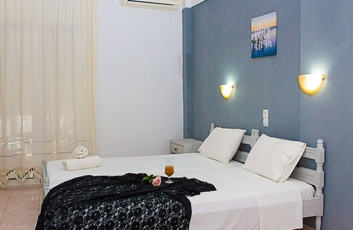Skiathos Town Hotel | La Pensione 4 Skiathos