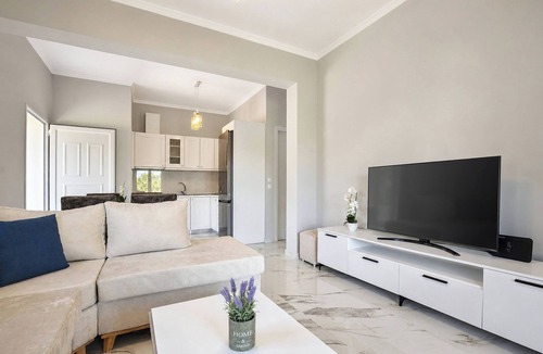 Corfu Apartment | La Perla #2 | 2BR Apartment with Balcony