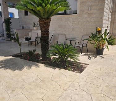 Maini House | La Vida Apartments
