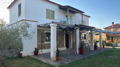 Polygyros House | La Villa De Rosses- Sana Halkidiki