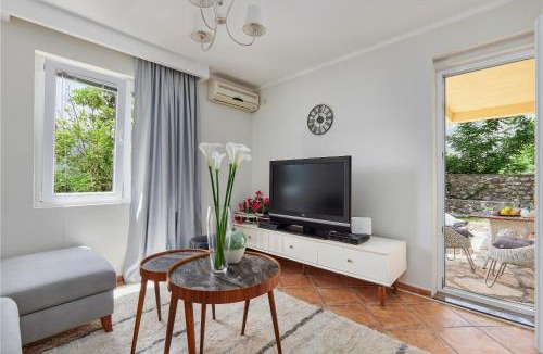 Ljuta Apartment | La Vista Apartment Ljuta