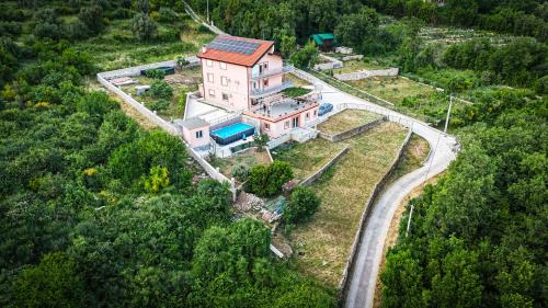 Podi House | La Vita Bella with pool