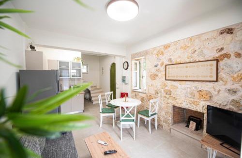 Agios Nikitas Apartment | Lagadia Stone House