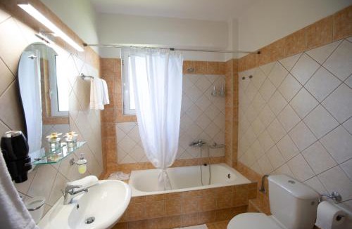 Ioannina Apartment | Lago sul fondo