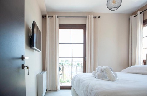Amfithea Apartment | Lago Verde