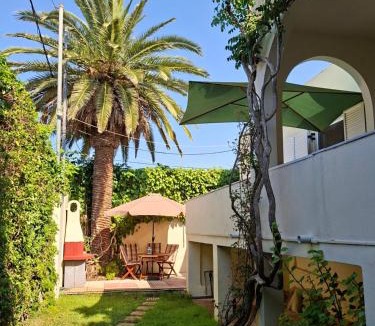 Saronikos House | Lagonissi Summer House