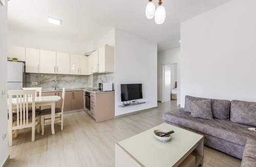 Ishem Apartment | Lalzi Bay Family Retreat | 2BR Apartment by PikHost