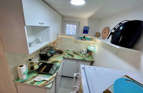 Risan Apartment | Laniakea small apartment in shared house