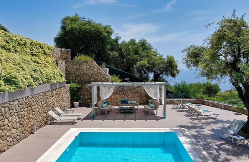 Spartylas Villa | Large family villa with pool