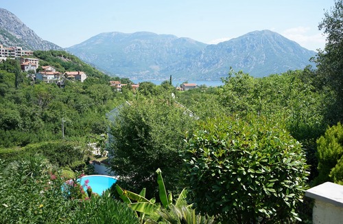 Donji Morinj Villa | Large Luxury Stone Villa With Private Infinity Pool And Sea Views