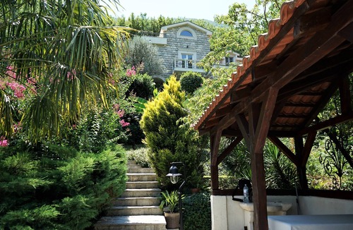 Donji Morinj Villa | Large Luxury Stone Villa With Private Infinity Pool And Sea Views