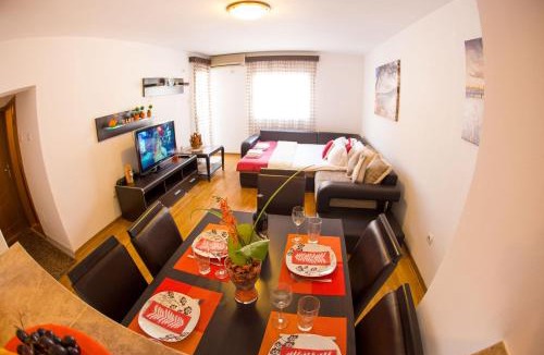 Rozino Apartment | Lav Apartman Budva
