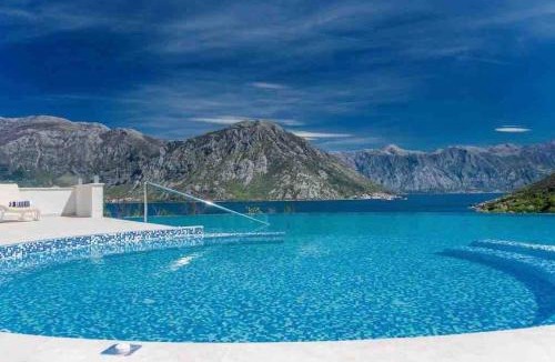 Donji Morinj Apartment | Lavander Bay - 2 bedroom apartment with pool