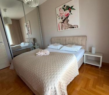 Donji Morinj Apartment | Lavender Bay Apartment B23