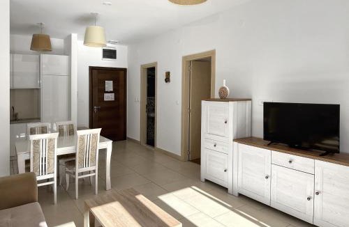 Donji Morinj Apartment | Lavender Bay D04