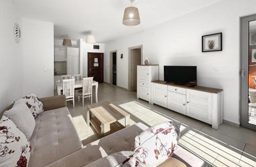 Donji Morinj Apartment | Lavender Bay D04
