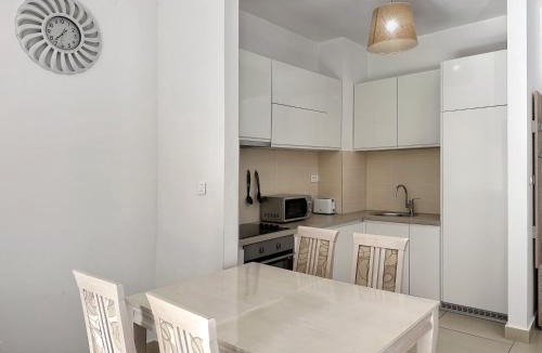 Donji Morinj Apartment | Lavender Bay D04