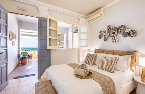 Lefkos Apartment | Le Grand Bleu Studios & Apartments
