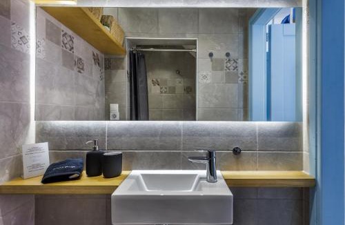 Skopelos Town Apartment | Le Petit Bati Blue