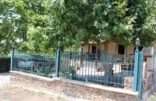 Nea Iraklia House | Lefter's Cottege