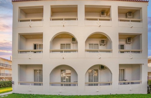 Ialyssos House | Lefteris Insta-worthy Studio with Balcony