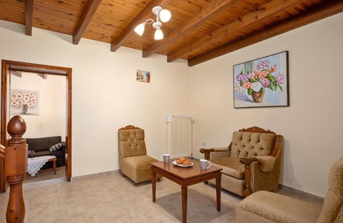 Kouramades House | Lemon Tree House