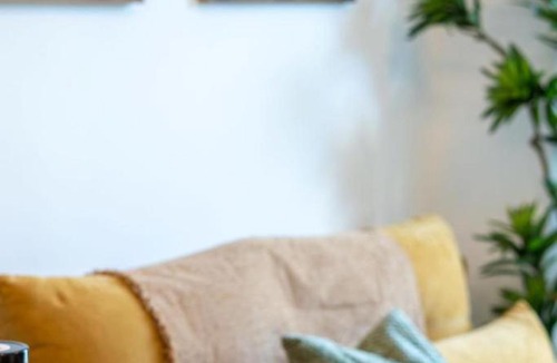 Monopari Apartment | Lemon Tree - Private Garden & View
