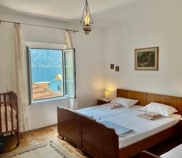 Orahovac House | Lemon tree villa