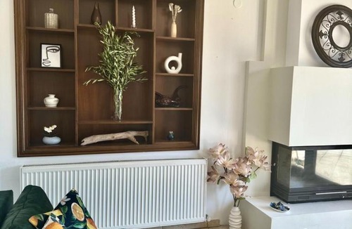 Nea Peramos House | Lemon Zest