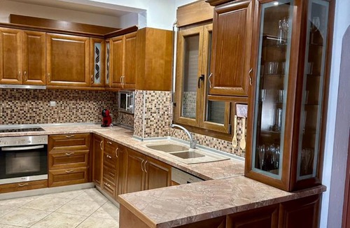 Nea Peramos House | Lemon Zest