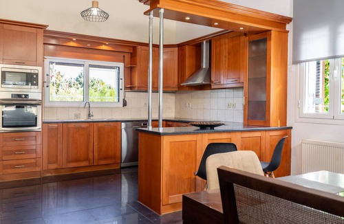 Kalamaki Villa | Leone Luxury Villa Georgia