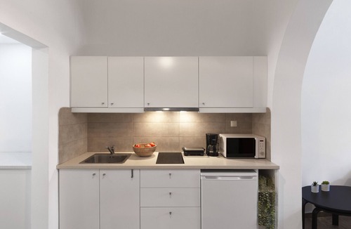 Neos Kosmos Apartment | Leontiou 22 0R · 2BDR affordable apartment with a