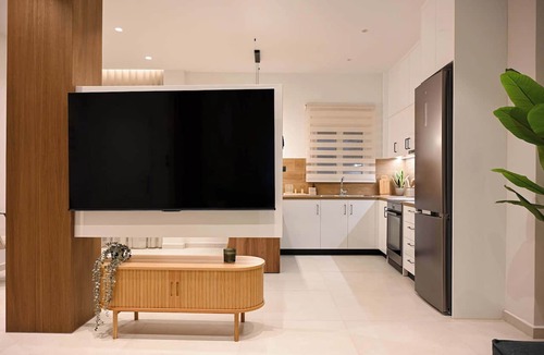 Patras Apartment | Light & Kozy Residence - Jacuzzi Lux Stay in Patra