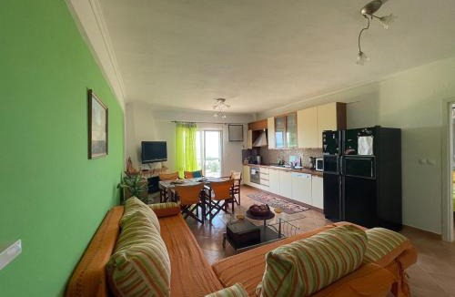 Flogita Apartment | Likastra - Apartment By The Sea - Greece
