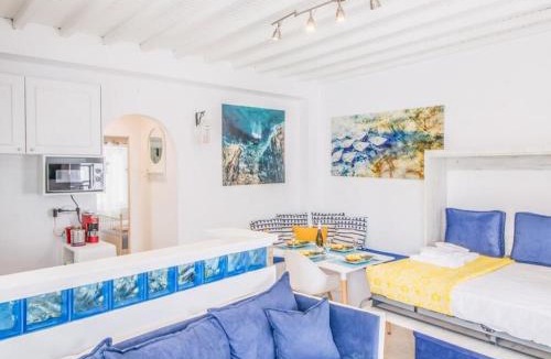 Little Venice Apartment | Like a white seagull in Mykonos!