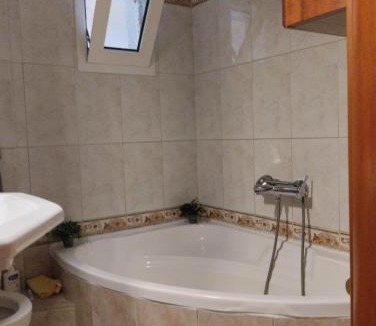 Agia Triada House | Linda's apartment