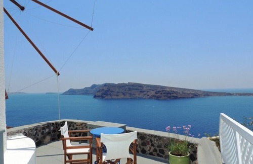 Oia House | Lioyerma Windmill Villa With Outdoor Hot Tub