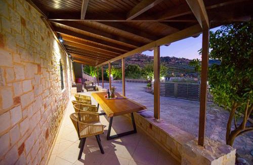 Vlachiana Villa | Lithines Villa - heated pool