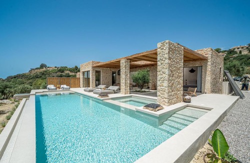 Sarlata Villa | Lithos Art Villas - Utopia