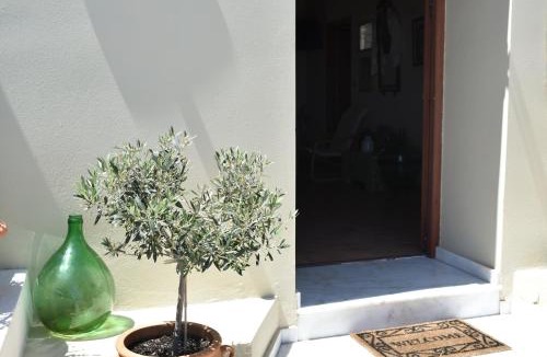 Monolithos Villa | Lithos House