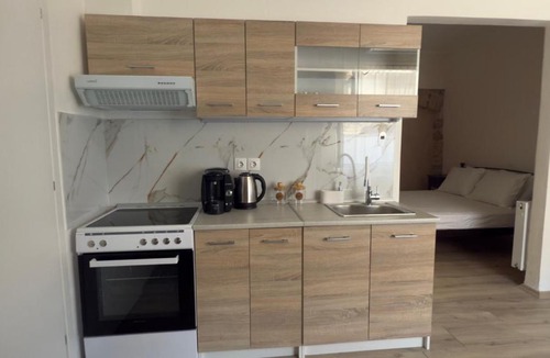 Melikia Apartment | Lithos Studio
