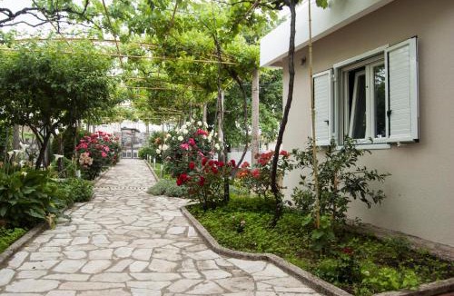 Radovici Apartment | Little Nautilus