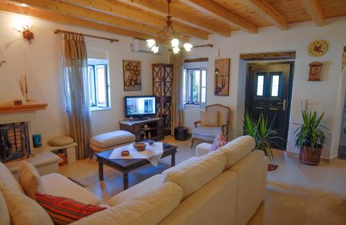 Termenades Villa | Livadi Villa