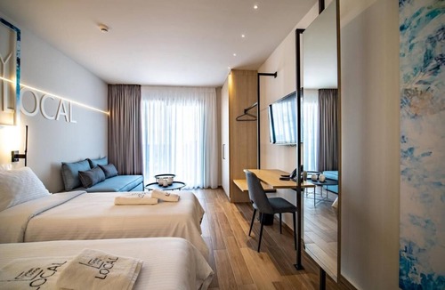 Volos City Centre House | Local Urban Living