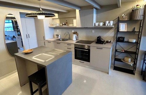 Neoi Epivates Apartment | Loft 181 by Oikies Rentals
