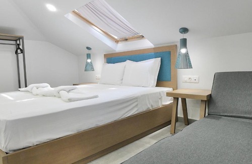 Kalivia Poliyirou Apartment | Lofts to Let