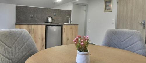 Kalivia Poliyirou Apartment | Lofts to Let