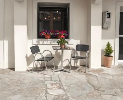 Melikia House | Loula's Mansion