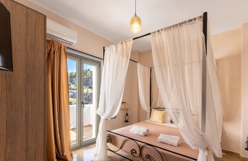 Vourvoulos Hotel | Loulaki Villas Santorini