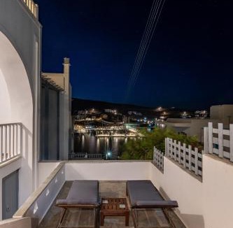 Loutra Apartment | Loutra Kythnos Suites